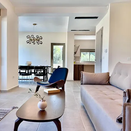 Topos Luxury Heraion