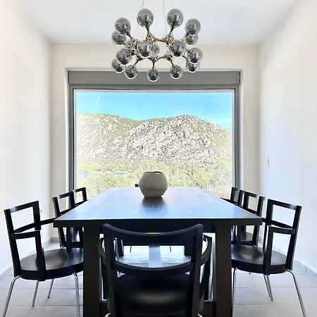 Topos Luxury Heraion Lutráki