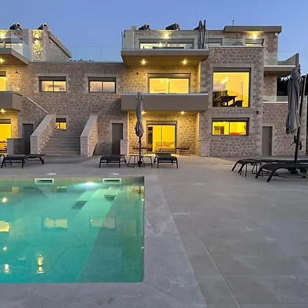 Topos Luxury Heraion Lutráki