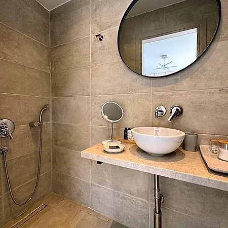 Topos Luxury Heraion 4*