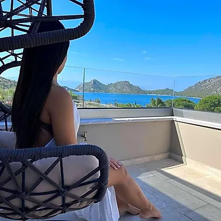 아파트호텔 Topos Luxury Heraion 루트라키