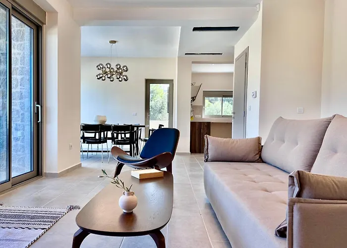 Topos Luxury Heraion